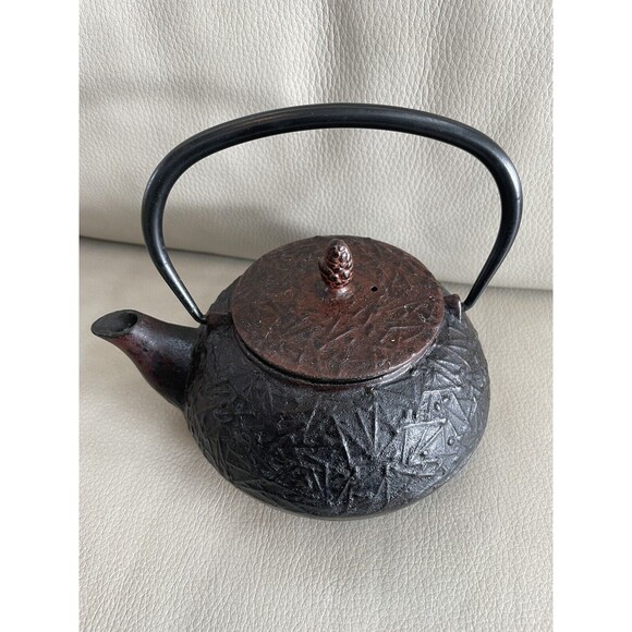 Stamped on bottom Other - Vintage Japanese Cast Iron Teapot Tea Kettle stamped Enameled Pine Needle Acorn